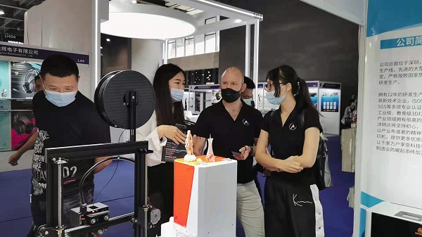 展会现场|开元3D打印机精彩亮相广州电子展,助力中国智造业(图4) 展会现场|开元3D打印机精彩亮相广州电子展,助力中国智造业(图4)